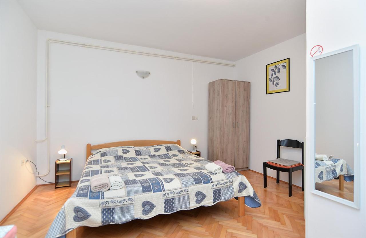 Rooms Veli Vrh 2208 Pula Exterior foto