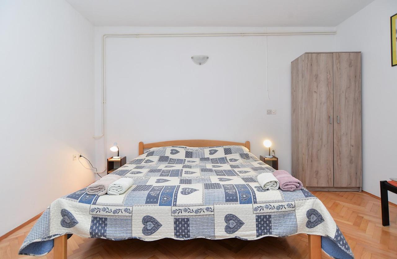 Rooms Veli Vrh 2208 Pula Exterior foto