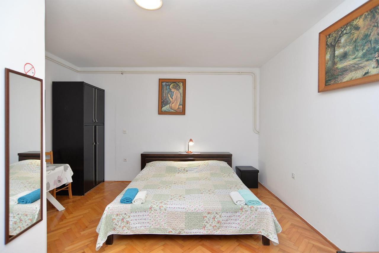 Rooms Veli Vrh 2208 Pula Exterior foto