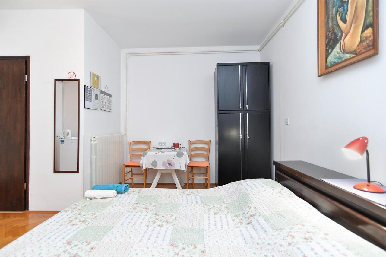 Rooms Veli Vrh 2208 Pula Exterior foto